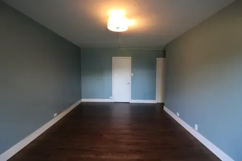 7061 North Kedzie Avenue Chicago IL 60645