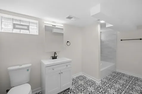 6207 West Eastwood Avenue Chicago IL 60630