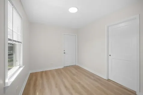 6207 West Eastwood Avenue Chicago IL 60630