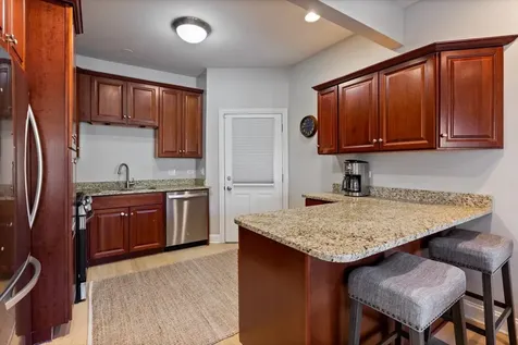 4434 North Dover Street Chicago IL 60640