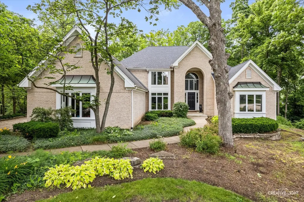 63 Muirfield Circle Wheaton IL 60189