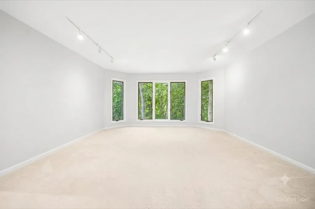 63 Muirfield Circle Wheaton IL 60189