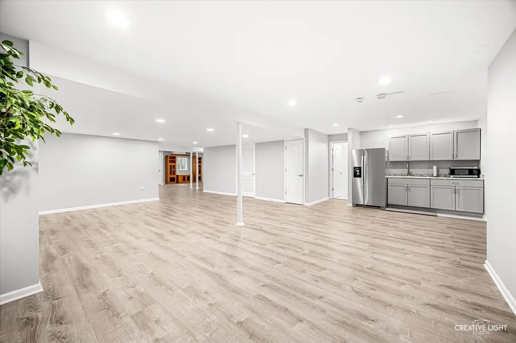 63 Muirfield Circle Wheaton IL 60189