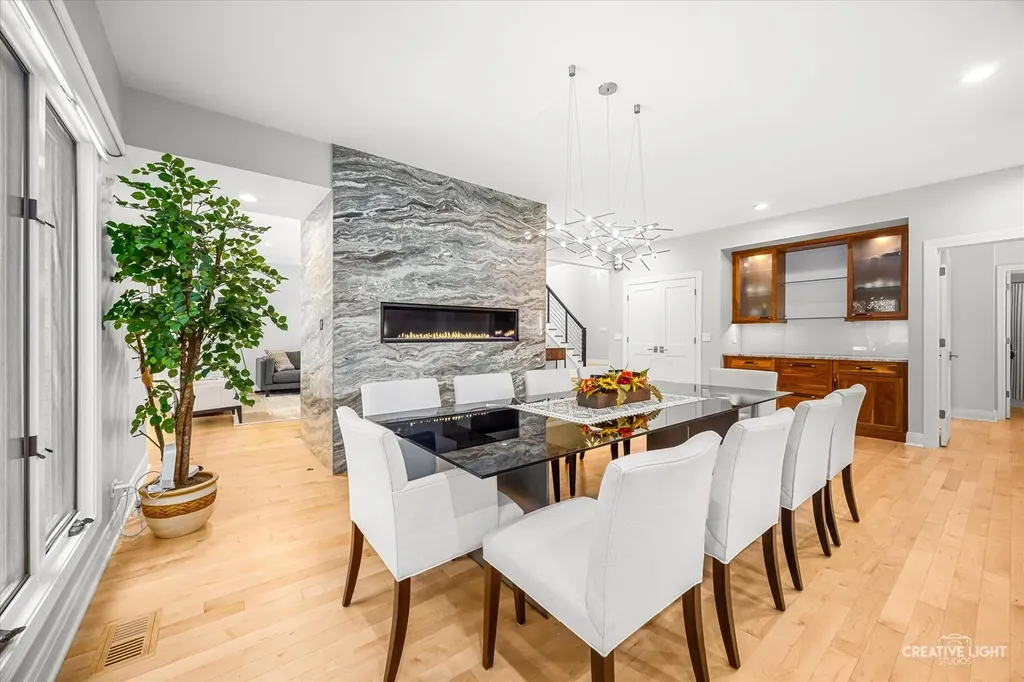 63 Muirfield Circle Wheaton IL 60189