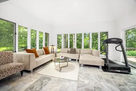 63 Muirfield Circle Wheaton IL 60189