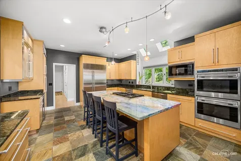 63 Muirfield Circle Wheaton IL 60189