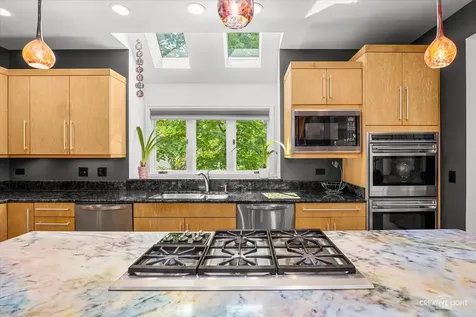 63 Muirfield Circle Wheaton IL 60189