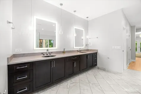 63 Muirfield Circle Wheaton IL 60189