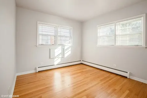 1022 Arnold Court Des Plaines IL 60016