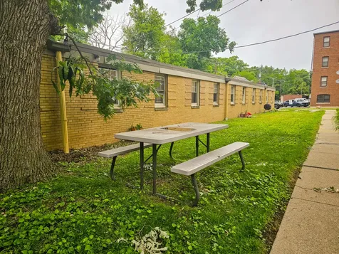 86 Lincoln Avenue Riverside IL 60546