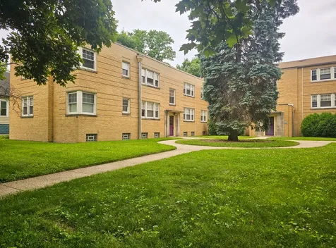 86 Lincoln Avenue Riverside IL 60546