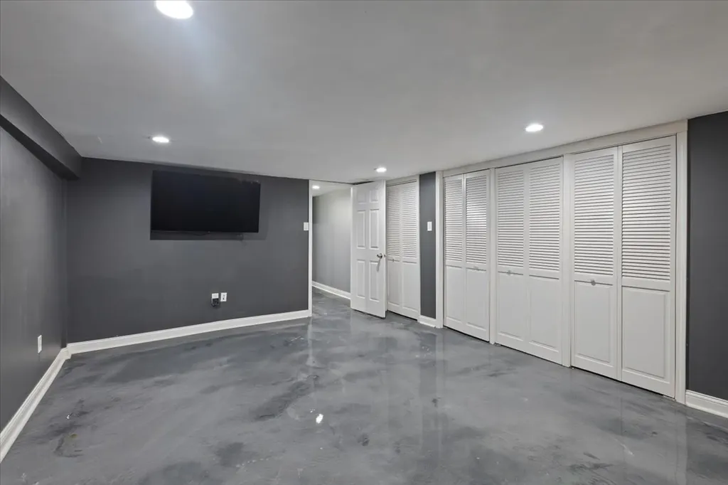 1700 West 103rd Street Chicago IL 60643