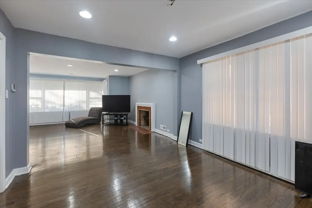 1700 West 103rd Street Chicago IL 60643