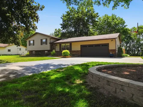 1665 Hill Drive Dixon IL 61021