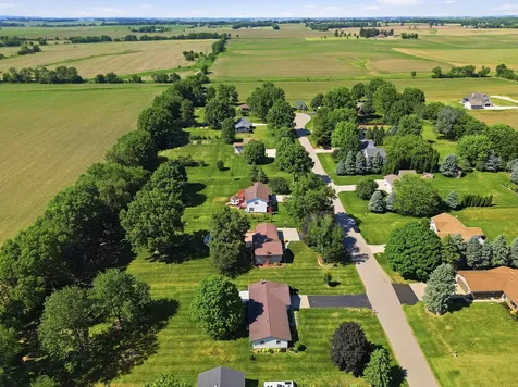 1665 Hill Drive Dixon IL 61021