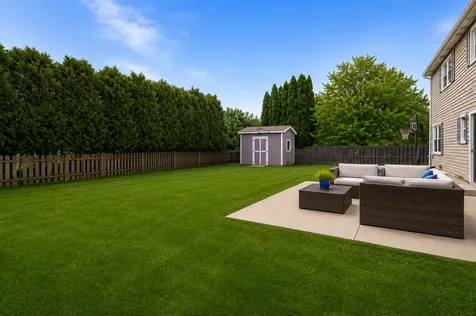 684 Regent Drive Crystal Lake IL 60014