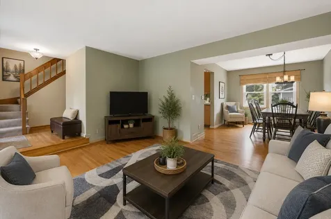 684 Regent Drive Crystal Lake IL 60014