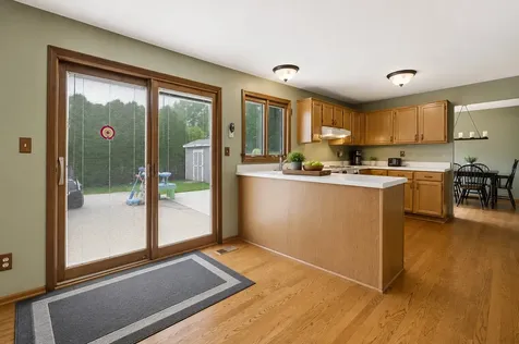 684 Regent Drive Crystal Lake IL 60014