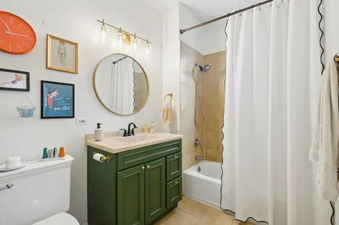 1474 West Carmen Avenue Chicago IL 60640