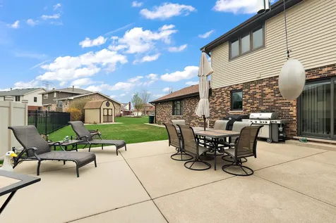 16748 Richards Drive Tinley Park IL 60477