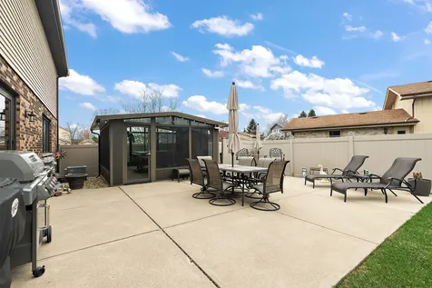 16748 Richards Drive Tinley Park IL 60477
