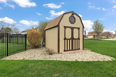 16748 Richards Drive Tinley Park IL 60477
