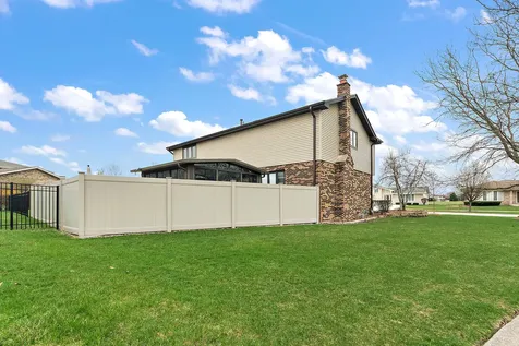 16748 Richards Drive Tinley Park IL 60477