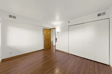 6010 Lake Bluff Drive Tinley Park IL 60477