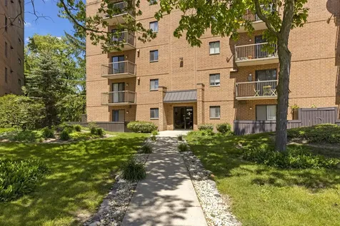 6010 Lake Bluff Drive Tinley Park IL 60477