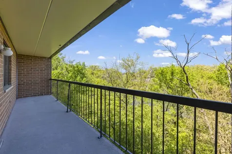 6010 Lake Bluff Drive Tinley Park IL 60477
