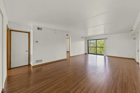 6010 Lake Bluff Drive Tinley Park IL 60477