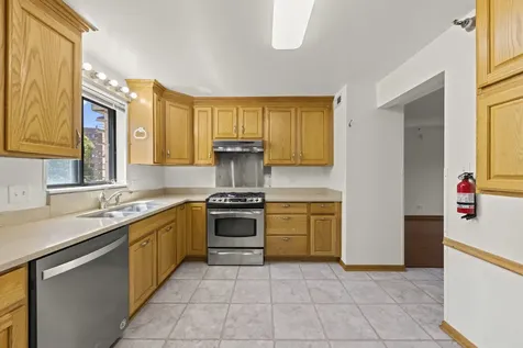 6010 Lake Bluff Drive Tinley Park IL 60477