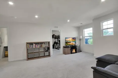 2220 Walnut Glen Boulevard Island Lake IL 60042