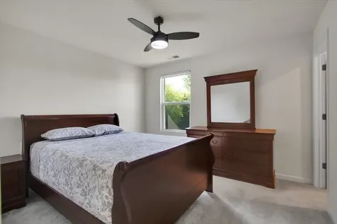 2220 Walnut Glen Boulevard Island Lake IL 60042