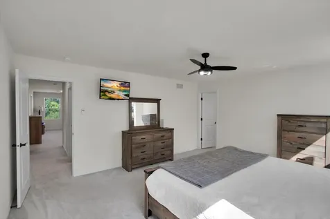 2220 Walnut Glen Boulevard Island Lake IL 60042