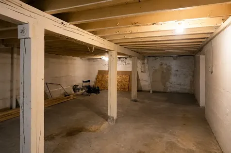 1835 East 79th Street Chicago IL 60649