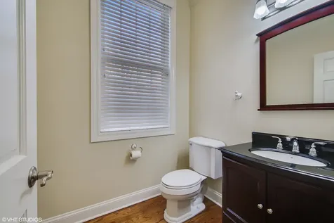 507 Locust Road Wilmette IL 60091