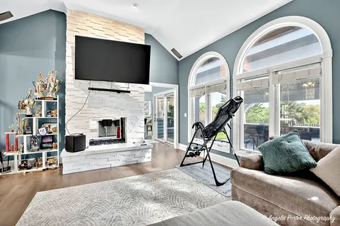701 Caitlin Court Grayslake IL 60030