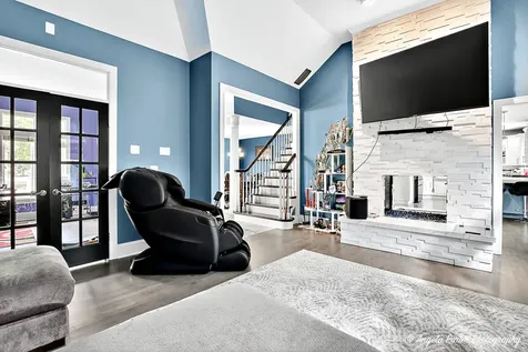 701 Caitlin Court Grayslake IL 60030