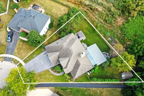 701 Caitlin Court Grayslake IL 60030
