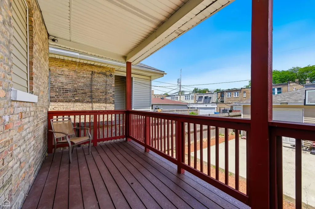 6337 South Rockwell Street Chicago IL 60629