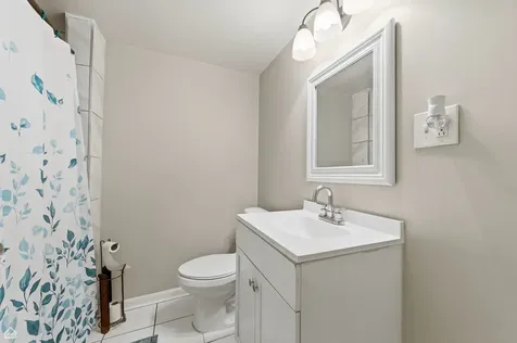 6337 South Rockwell Street Chicago IL 60629