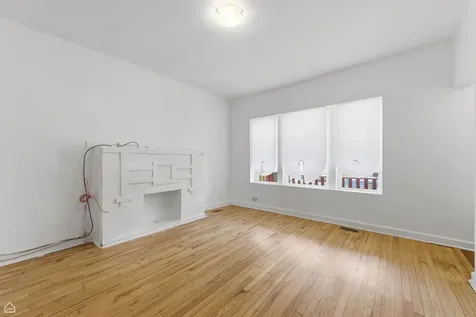 6337 South Rockwell Street Chicago IL 60629