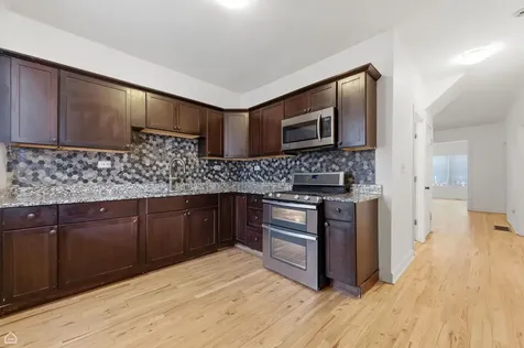 6337 South Rockwell Street Chicago IL 60629