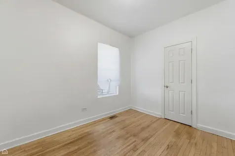 6337 South Rockwell Street Chicago IL 60629