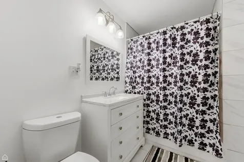 6337 South Rockwell Street Chicago IL 60629