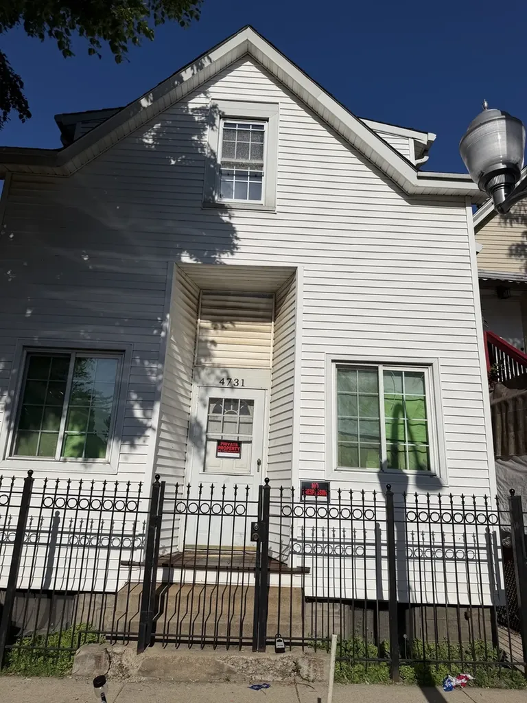 4731 South Ada Street Chicago IL 60609