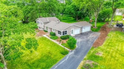 325 Canterbury Lane Inverness IL 60010