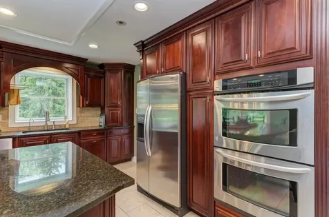 325 Canterbury Lane Inverness IL 60010