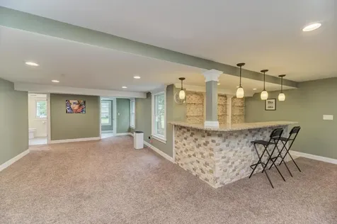 325 Canterbury Lane Inverness IL 60010